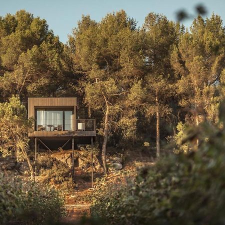 Les Cabanes De L'Oller Del Mas Манреса Экстерьер фото