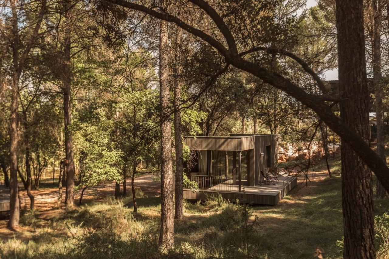 Les Cabanes De L'Oller Del Mas Манреса Экстерьер фото